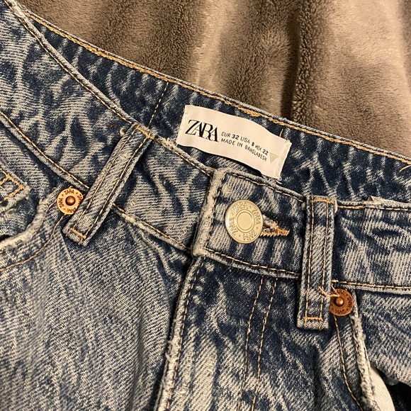 Zara Dark Wash High Rise Straight Leg Jean - Picture 4 of 7